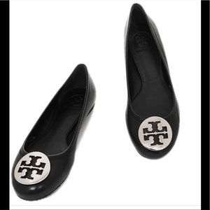 MINNIE TRAVEL LEATHER BALLET FLATS (Tory Burch)